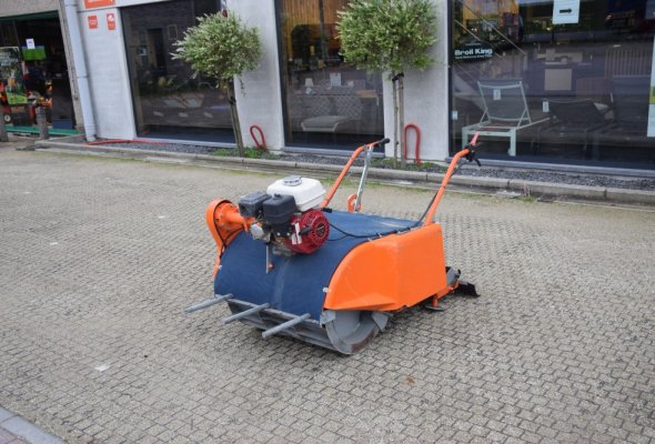 nettoyeuse_de_sable_plage.jpg